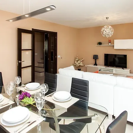 Vila Golden Park By Vacanzy Collection